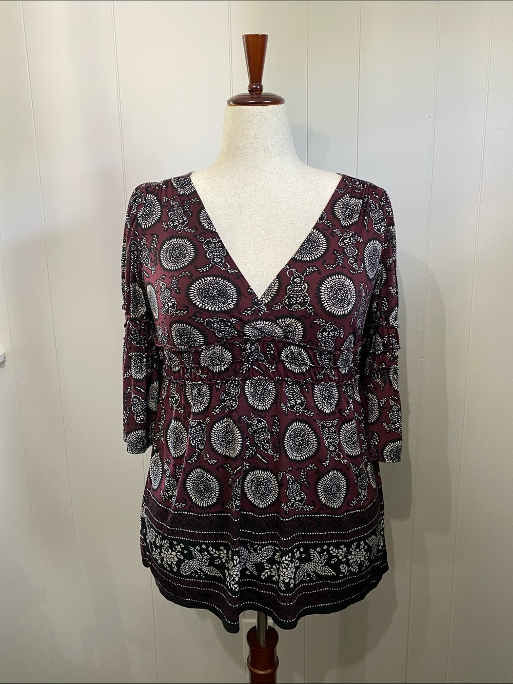 Max Studio Burgundy and White V-Neck Patterned Tunic